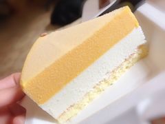 芒果椰子冰淇淋雪糕-坤思特1688咖啡(五洲花城店)