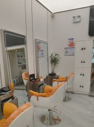 -豪斯塔美发连锁