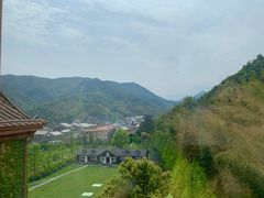 -梦娜斯庄园