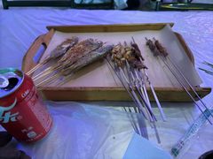 -夜火烤摊·东北烧烤酒场·老杨小黄鱼