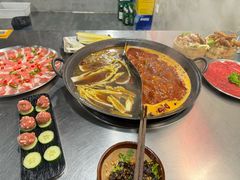 -鹿鸣山草本茶香火锅(园西路店)