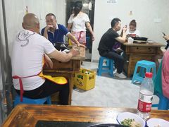 大堂-石灰市毛记烧鸡公(解放碑店)