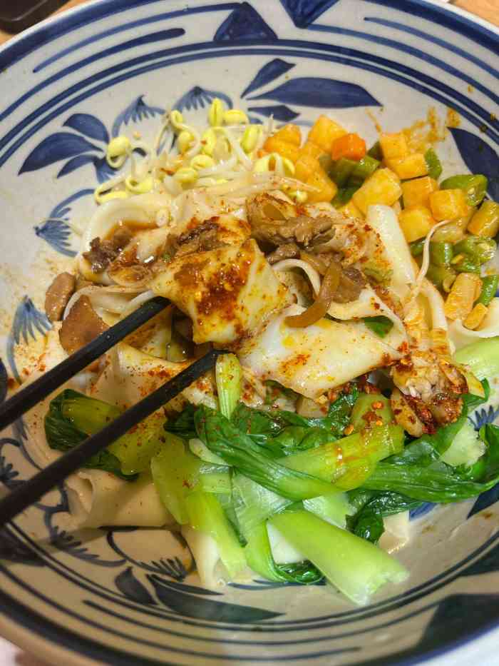 零贰玖·油泼面(春秀路店)-"面是真好吃,但夏天来也真是能热死人啊.