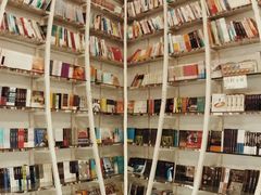 -钟书阁(松江泰晤士小镇店)