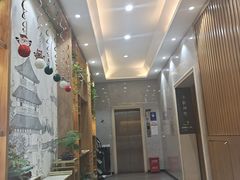 -宸玥酒店(成都西南财大地铁站店)