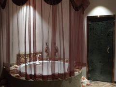 -汤臣海派理疗公馆