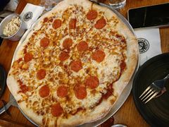 烟熏意大利香肠奶酪披萨-Devils’ Brewery小恶魔精酿啤酒(泛海美式熏肉店)