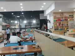 -老何家后安粉·糟粕醋海鲜火锅(三亚湾椰梦长廊店)