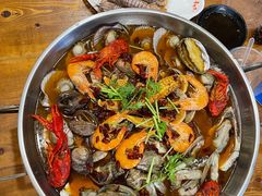 -老东镇啤酒屋海鲜加工·蒸汽海鲜·海鲜烧烤(台东店)