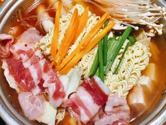 泡菜肥牛部队锅-春熙台韩国料理·章鱼肥牛(西丽店)