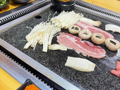 -小黑猪石板烤肉(皇冠花园店)