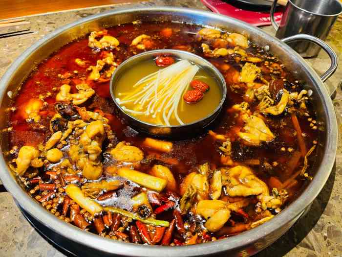 红蜻蜓美蛙鱼头火锅店(百祥路店)-"牛蛙很新鲜～都是现杀的～他家的