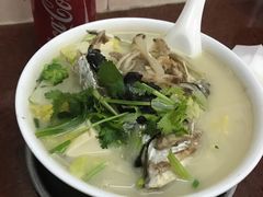 鱼头豆腐汤-阳江河堤老牌曾记美食