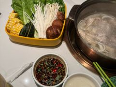 -润园四季椰子鸡火锅(卓越INTOWN店)