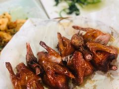 脆皮乳鸽-荷香居(洞企石路店)