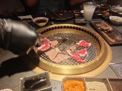-铭牛烧肉·和牛海鲜自助(高新月牙湖店)
