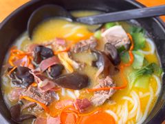 金汤土鸡米线-桥香园过桥米线(国贸店)