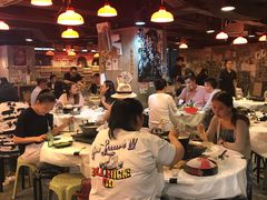 大堂-鲜入围煮花胶鸡海鲜火锅