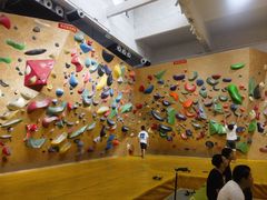 -问山MountQuest攀岩馆