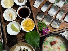-围炉肉舍丹东海鲜烤肉·烤活鳗(步行街店)