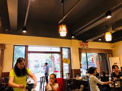 大堂-肖肖酸萝卜鱼火锅(总店)