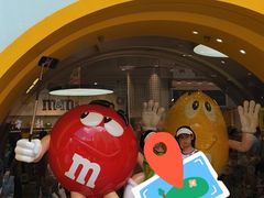 -m豆巧克力世界(上海世茂广场店)