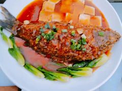 汉阴美食-谢师酒家