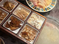 -芸鲜季·云南野生菌餐厅· 云南风物味研社(闵行店)