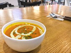 南瓜汤-HELLO 27 意面·沙拉·帕尼尼