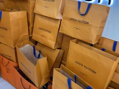 -聚云奢二手奢侈品黄金手表包包回收·中古店(三里屯总店)