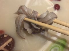 -三人行骨头王火锅(长寿店)