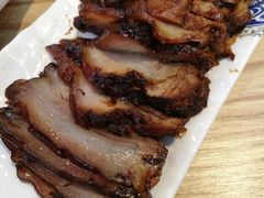 香酱热肘子-傅记酱肉