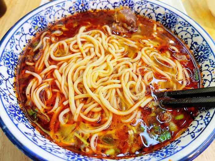 西固陈记牛肉面-"之前看到出了特价团购就收藏的一家店了,本.