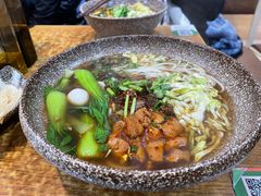 牛肉米线-苗八碗米线