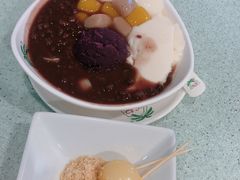 紫米露豆腐花芋圆加紫薯球-松记糖水店(铜锣湾分店)