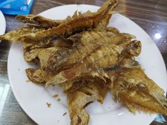 炸小偏口鱼-林之六八·6886大连老菜馆