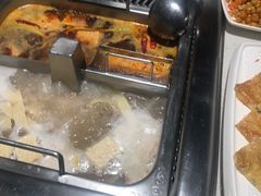-海底捞火锅鲜切牛肉主题店(长寿路店)