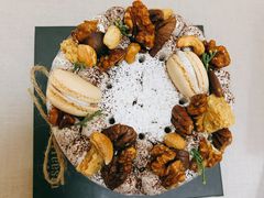 奥利奥马卡龙淡奶油蛋糕-小苍兰风铃草蛋糕甜品(沈阳店)