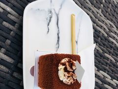 -UNI UNI(环亚凯瑟琳店)