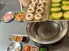 -围炉肉舍丹东海鲜烤肉·烤活鳗(步行街店)