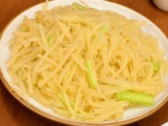 炒土豆丝-老昌春饼(中央大街店)