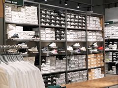 -观澜湖新城运动奥莱区