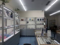 -无奔眼镜·蔡司·依视路授权店(马家堡店)