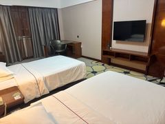 -济南南辛庄地铁站银座佳悦酒店