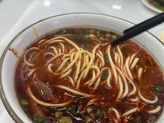 -伊穆祥牛肉面总店·清真