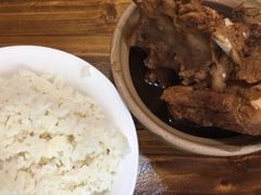 -万和春排骨砂锅米饭(湖北路店)