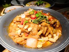 馋嘴牛蛙锅-蜜桃餐厅·伴山(湖滨商业街店)