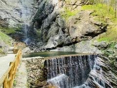 -燕子河大峡谷天坑仙境