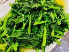 清炒豌豆尖-渝信川菜(西单店)
