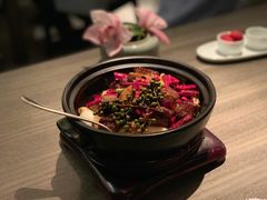 椒麻黑蒜特级和牛粒-悦轩中餐厅·高空江景·杭州柏悦酒店